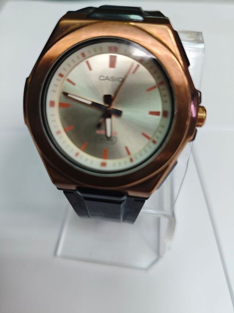 Оголошення Casio LWA-300H-7EVEF Б/У