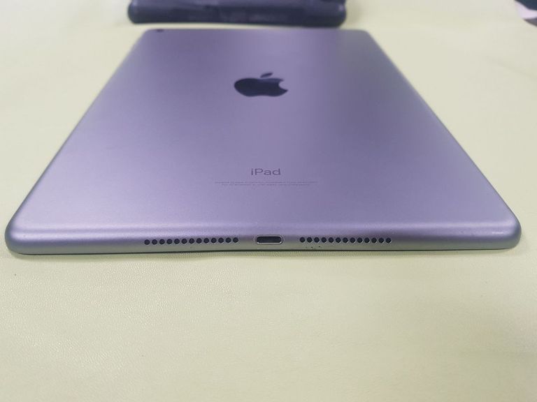 Дешиво Apple ipad 6 gen 2018 32gb wi-fi с ломбарда