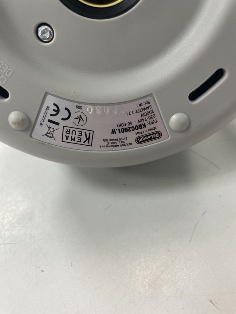 Дешиво Delonghi KBOC 2001.W с ломбарда