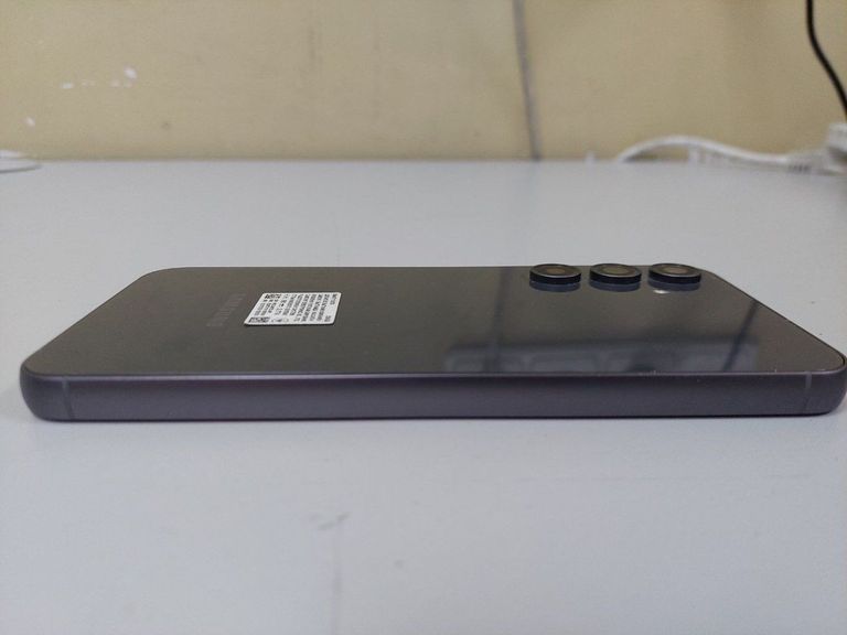 Samsung Galaxy S23 FE SM-S711B 8/256GB Purple Код:01-200633499. Изображение 8