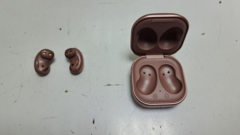 Дешево Samsung galaxy buds live з ломбарду