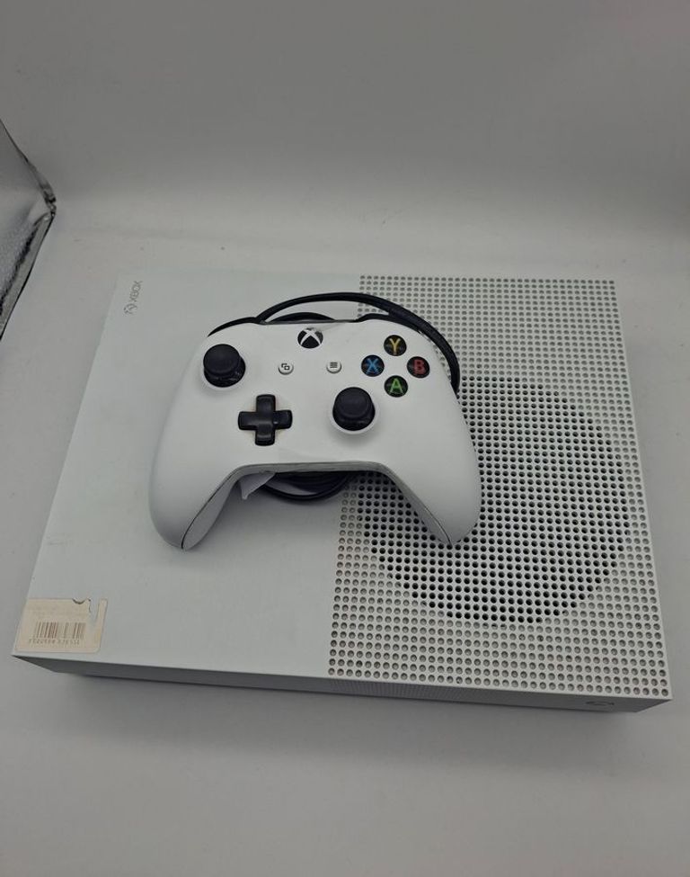 Купити Microsoft Xbox One S 1TB Б/У