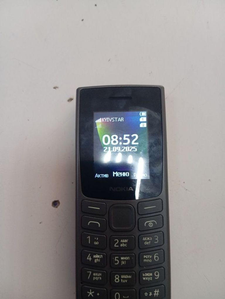 Купити Nokia 106 Б/У