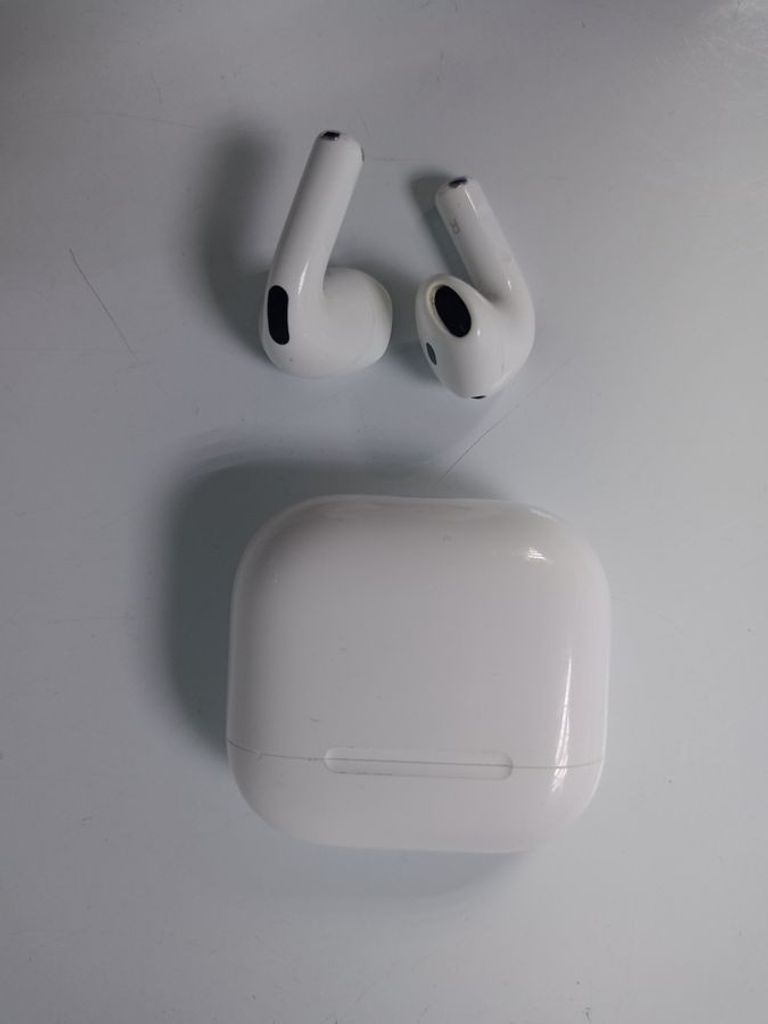 Розпродаж Apple airpods 4, продавець Техноскарб