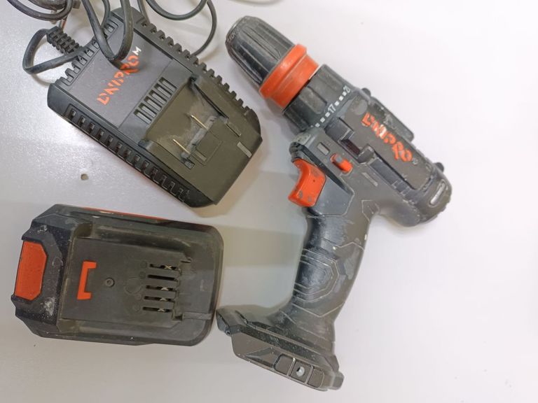 Купить Dnipro-M cd-218q + 1акб 2ah + зп Б/У