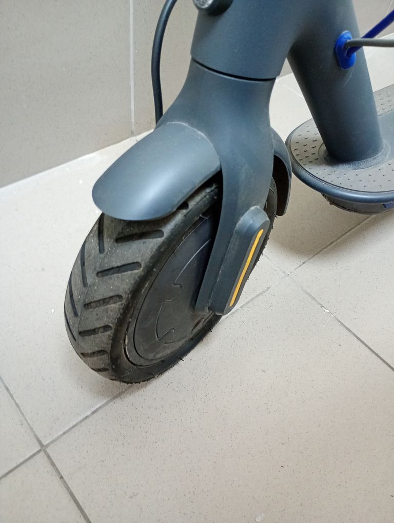 Дешиво Xiaomi Mi Electric Scooter 3 Black с ломбарда