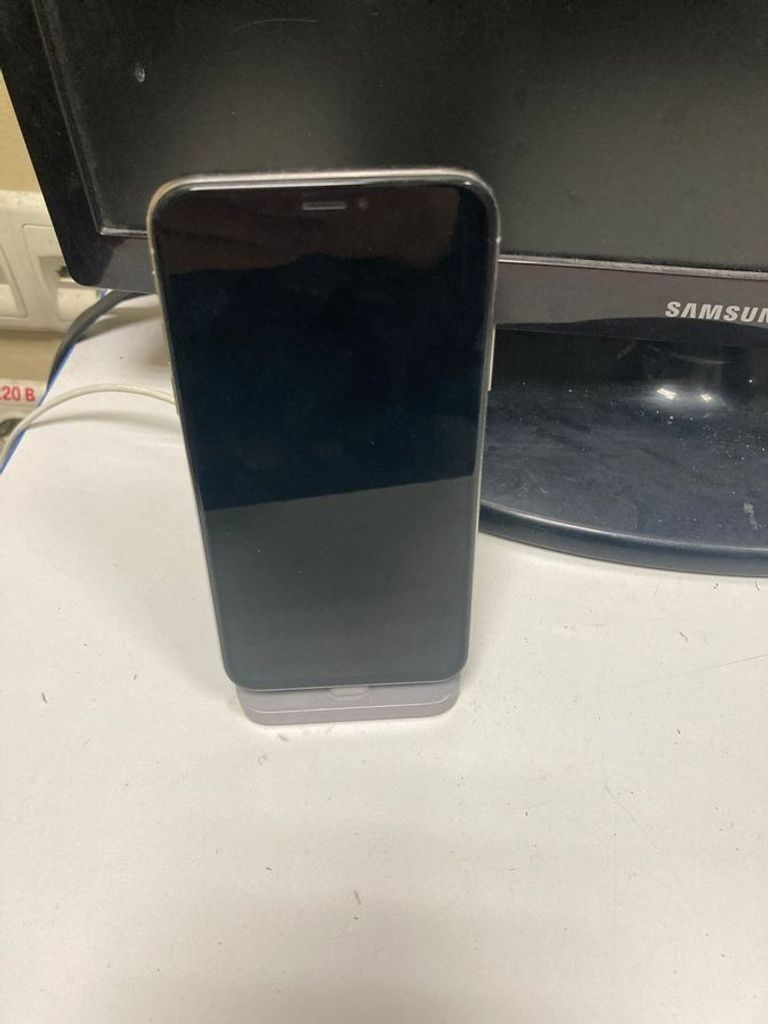 Купить Apple iphone x 64gb Б/У