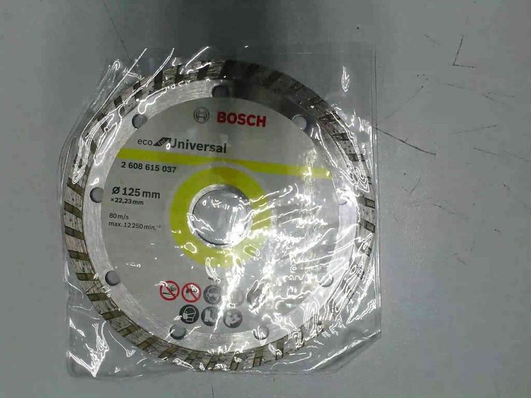 Дешиво Bosch eco universal turbo 125 x 22.23 мм турбо (2608615037) с ломбарда