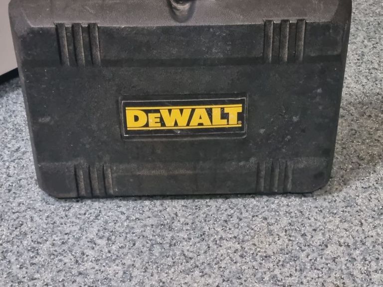 Дешево Dewalt копія d25601k з ломбарду