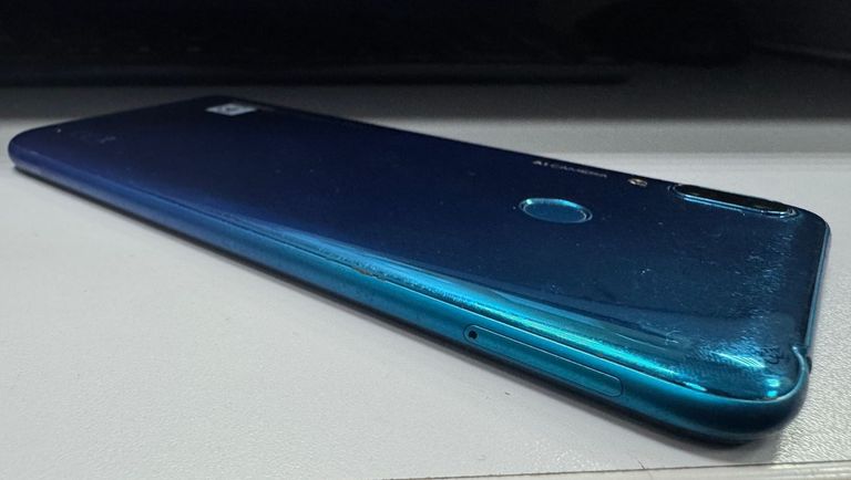 Розпродаж Huawei y7 2019 3/32gb, продавець Техноскарб