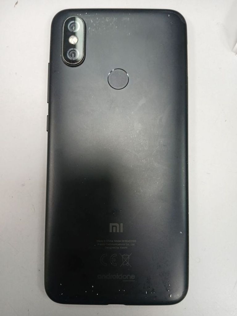 Дешево Xiaomi Mi A2 4/32GB Black з ломбарду