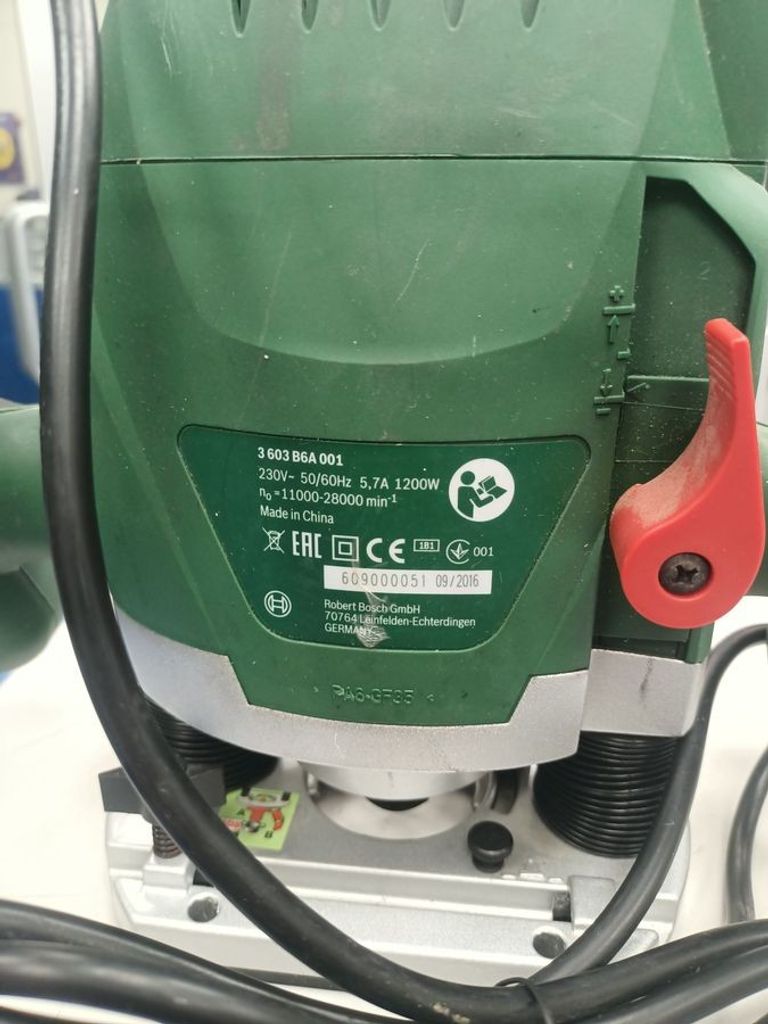 Оголошення Bosch pof 1200 ae Б/У