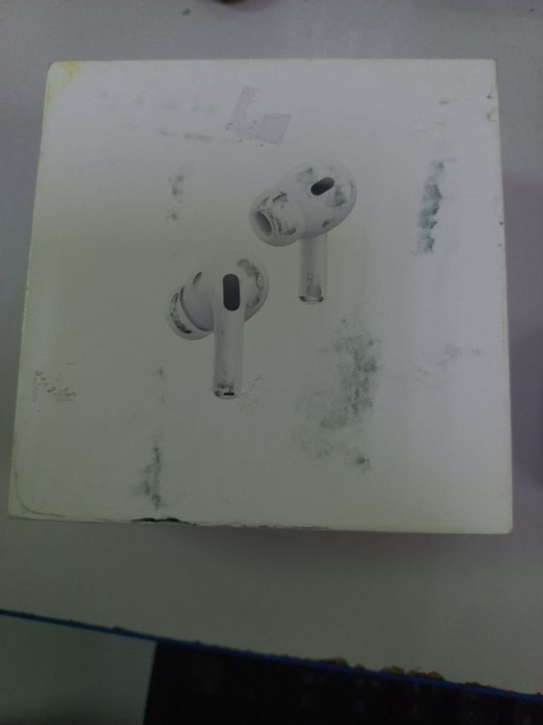 Купити Apple airpods pro 2nd generation with magsafe charging case usb-c Б/У