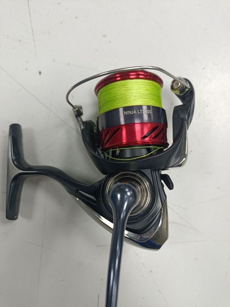 Дешево Daiwa 23 Fuego LT / 2500 з ломбарду