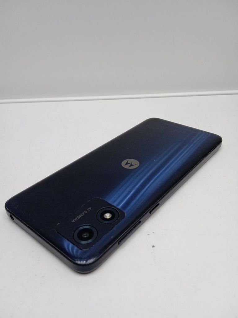 Оголошення Motorola moto e13 2/64gb Б/У