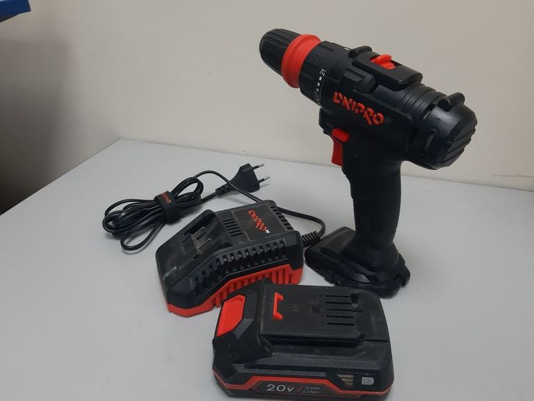 Оголошення Dnipro-M cd-218q 1акб 2ah зп Б/У