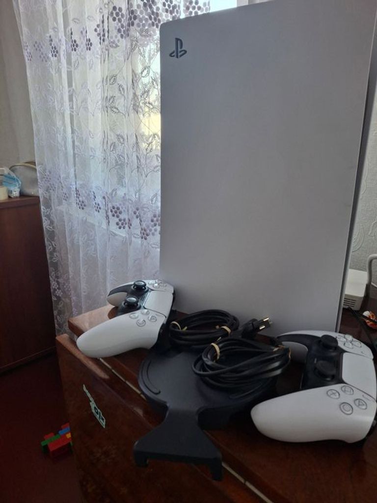Купити Sony playstation 5 Б/У