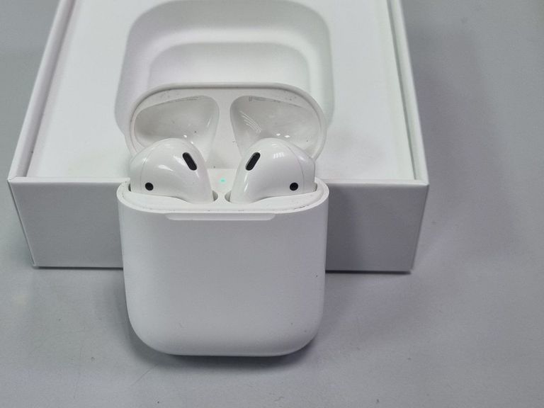 Купить Apple airpods 2nd generation a1602, a2031, a2032 Б/У
