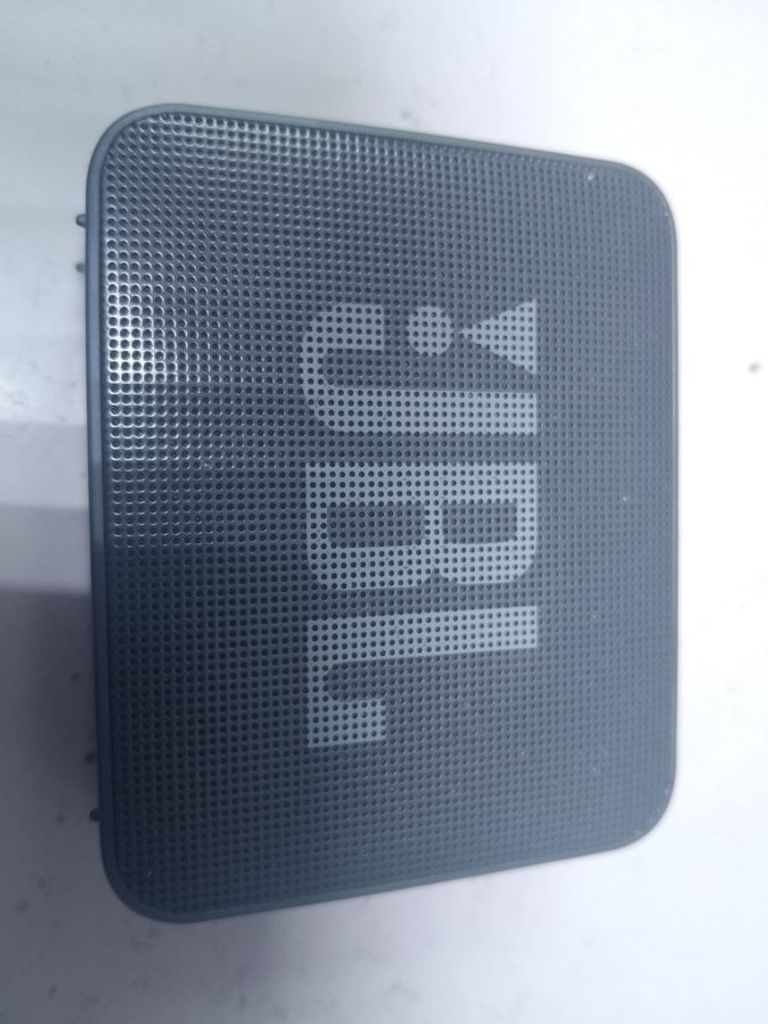 Оголошення Jbl go essential Б/У