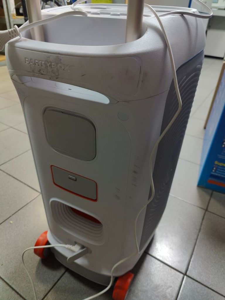 Дешиво Jbl partybox stage 320 с ломбарда