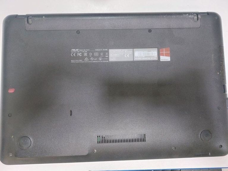 Оголошення Asus 15/celeron n3350 ddr3/4gb ddr3/hdd 500 gb/ssd *відсутній/*інтегрована Б/У