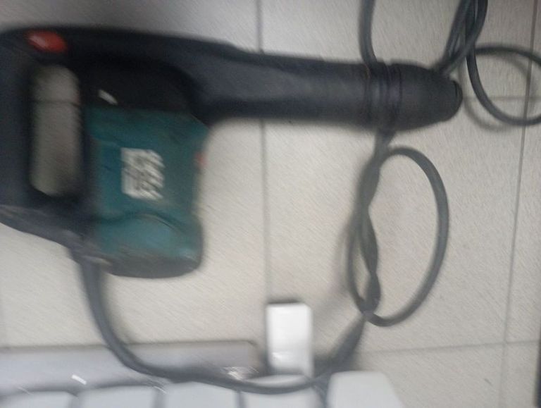 Оголошення Makita hm0860c Б/У