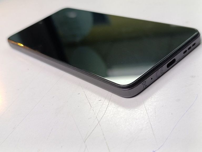 Дешево Motorola moto e14 2/64gb з ломбарду