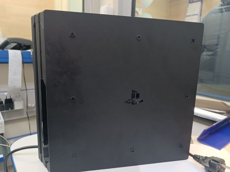 Оголошення Sony playstation 4 pro 1tb Б/У