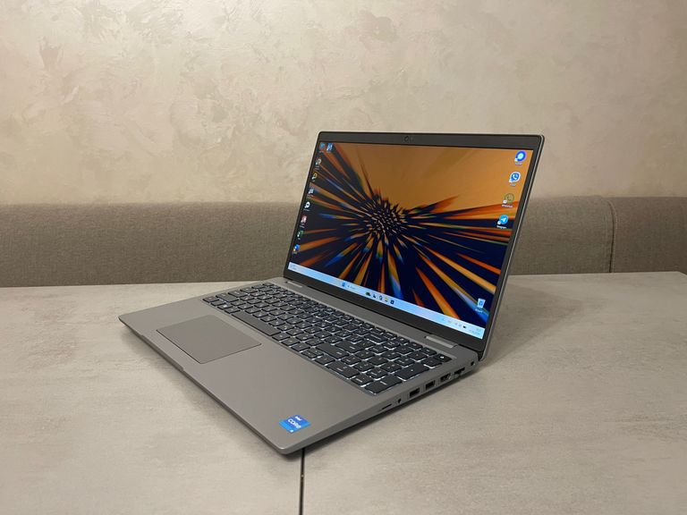 Оголошення Dell Latitude 5530, 15,6" FHD IPS, i5-1235U, 16GB, 256GB Б/У