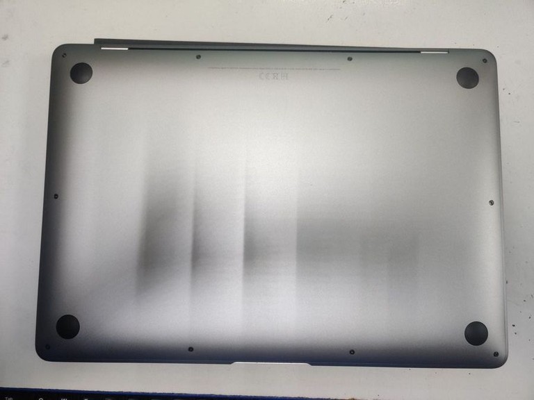 Дешиво Apple macbook air 13" 2020 a2179 core i3 1,1ghz/ram8gb/ssd256gb/intel iris plus graphics с ломбарда