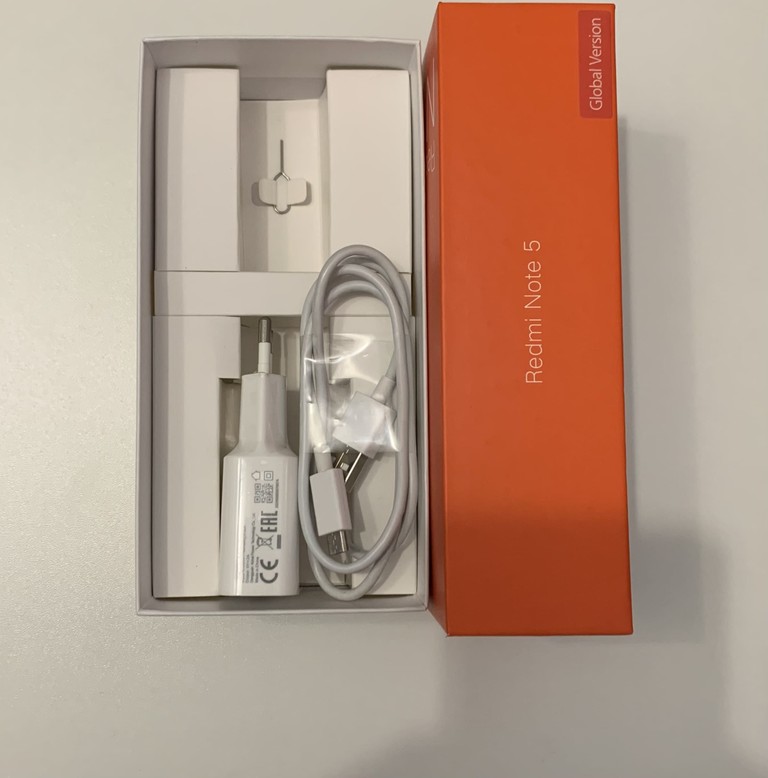 Дешево Xiaomi Redmi Note 5 3/32GB Black Global version з ломбарду