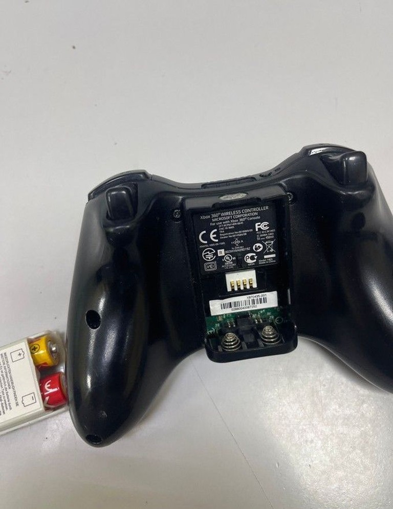 Дешево Microsoft xbox wireless controller 1708 з ломбарду