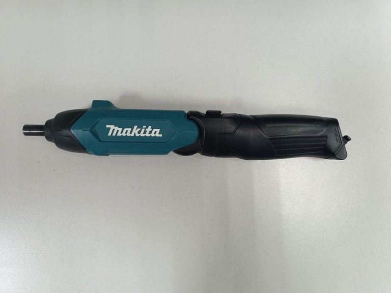 Дешиво Makita DF001DW с ломбарда