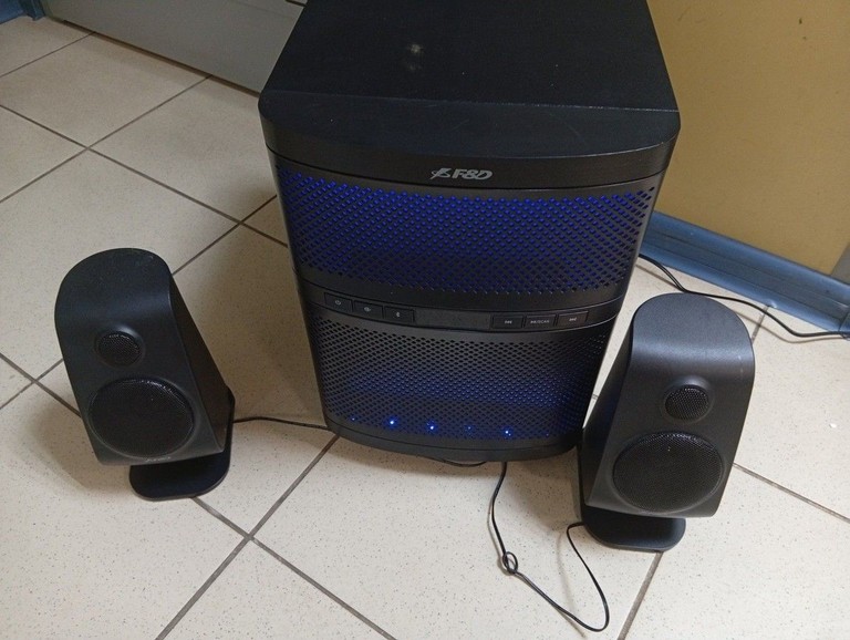 Купити F&d F580X Б/У