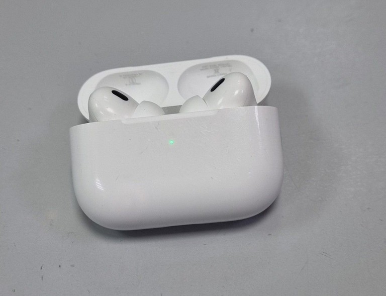 Apple airpods pro 2nd generation with magsafe charging case usb-c Код:01-201011690. Зображення 12