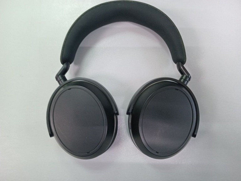 Объявление Sennheiser momentum 4 Б/У