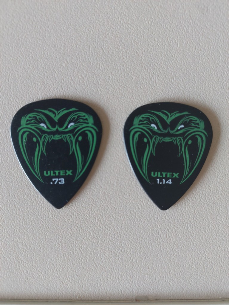 Объявление Медіатори Dunlop Hetfield signature (3шт) Б/У