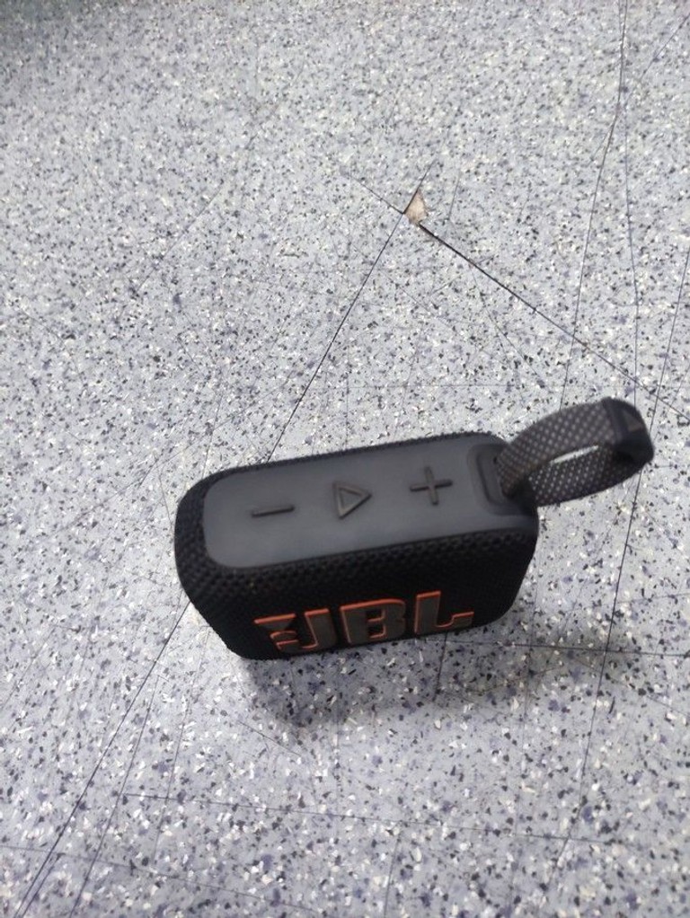 Дешиво Jbl go 4 с ломбарда