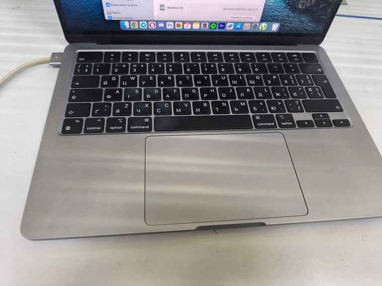 Дешево Apple macbook air 13,6" m2 2022 з ломбарду