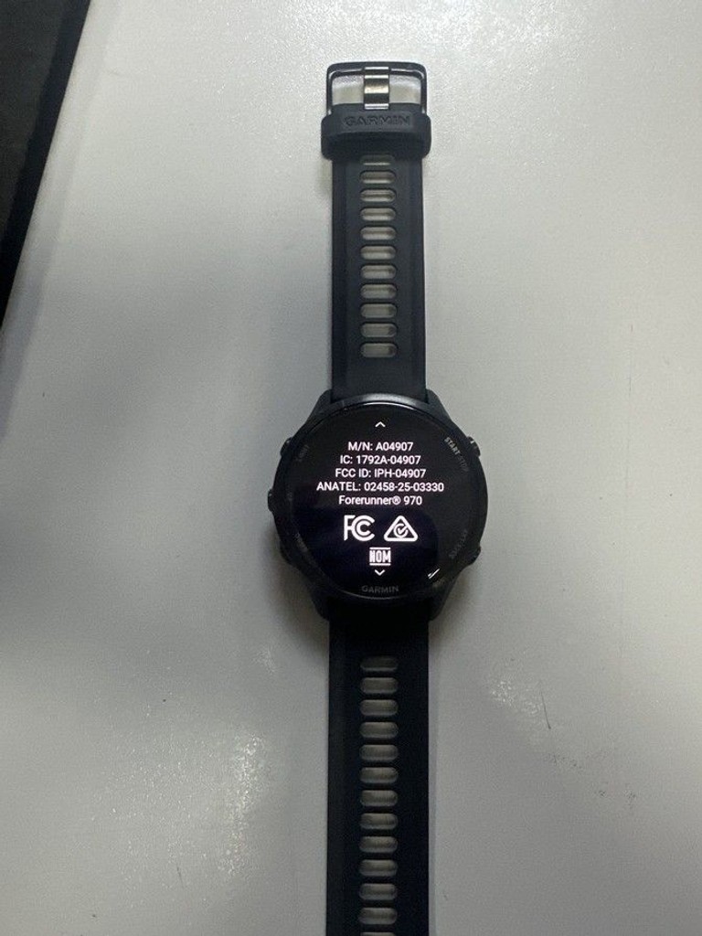 Дешево Garmin forerunner 970 carbon dlc titanium case w./translucent з ломбарду