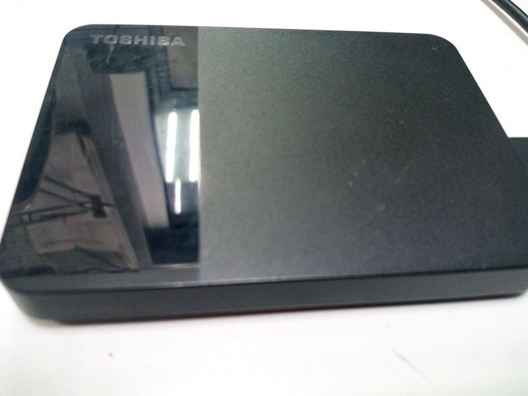 Купити Toshiba Canvio Ready 1 TB (HDTP210EW3AA) Б/У