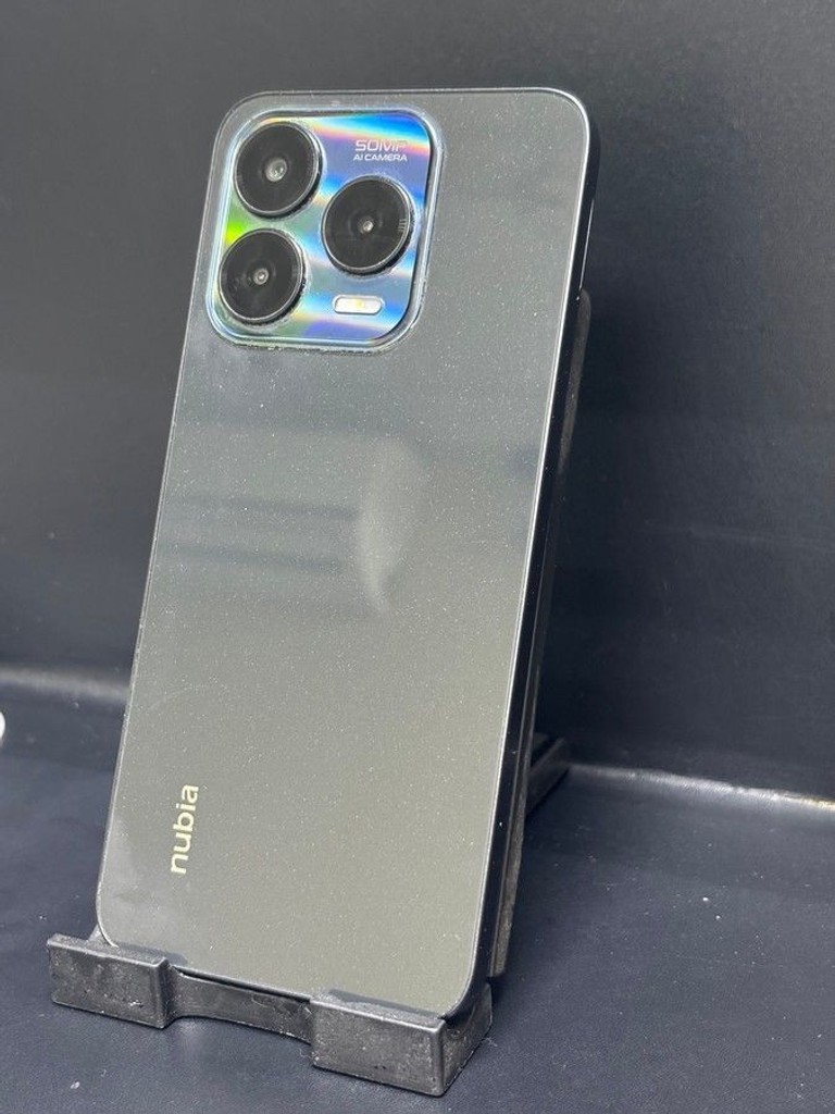 Купить Zte Nubia V70 Design 8/256GB Gray Б/У