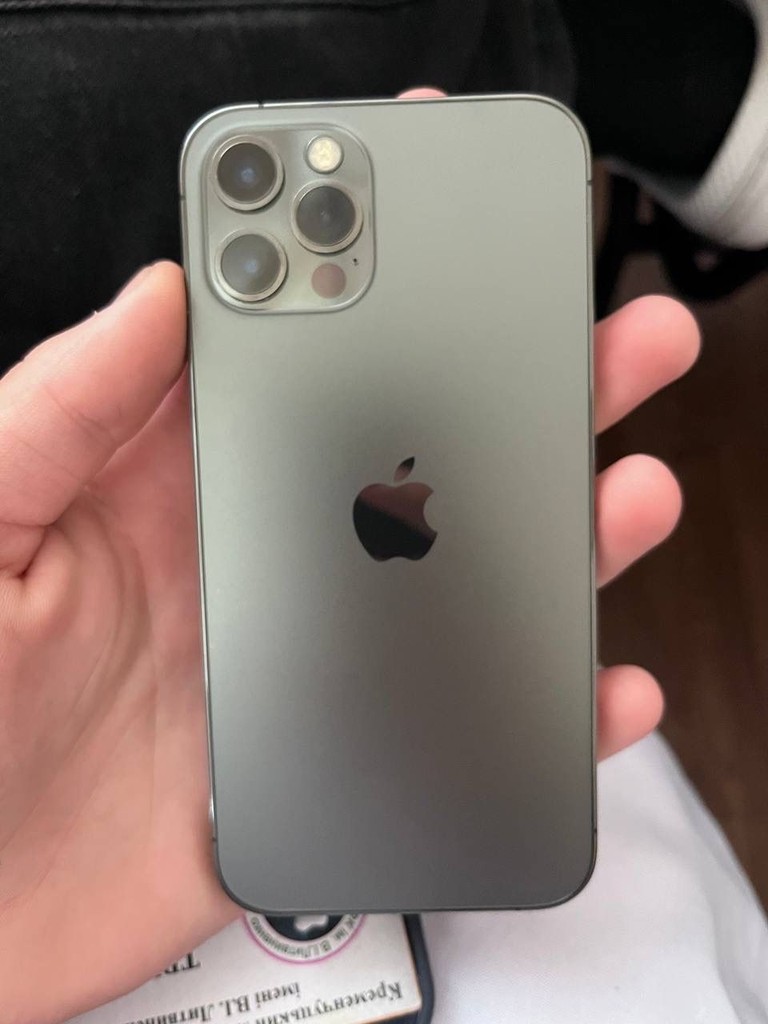 Дешево Apple iPhone 12 Pro 256GB Silver (MGMQ3/MGLU3) з ломбарду
