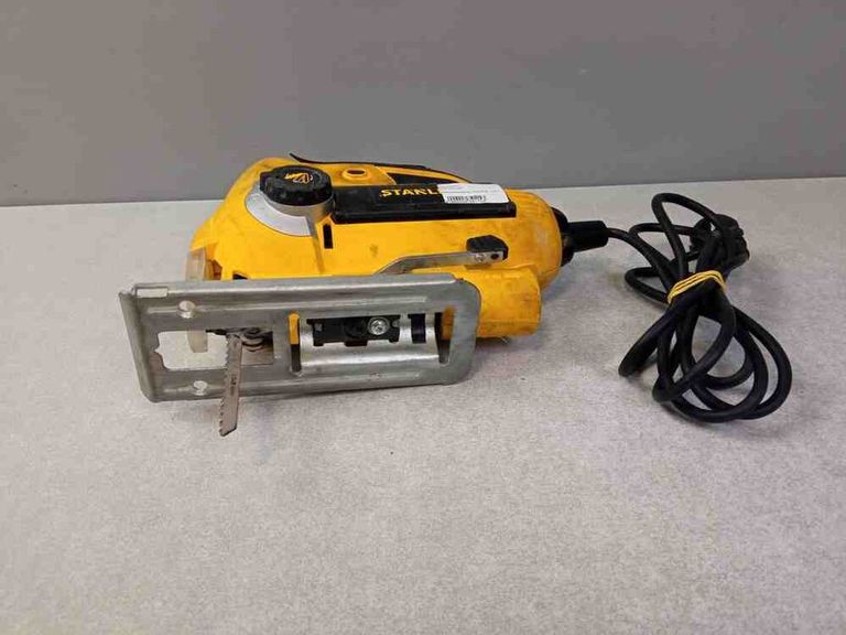 Оголошення Stanley STSJ0600 Б/У