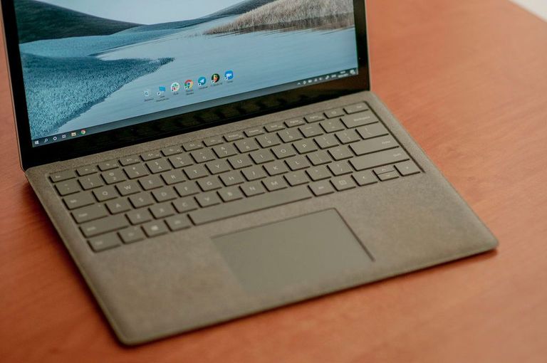 Оголошення Microsoft Surface Laptop Platinum (KSR-00001) Б/У