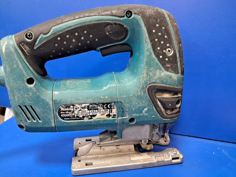 Makita 4350FCT