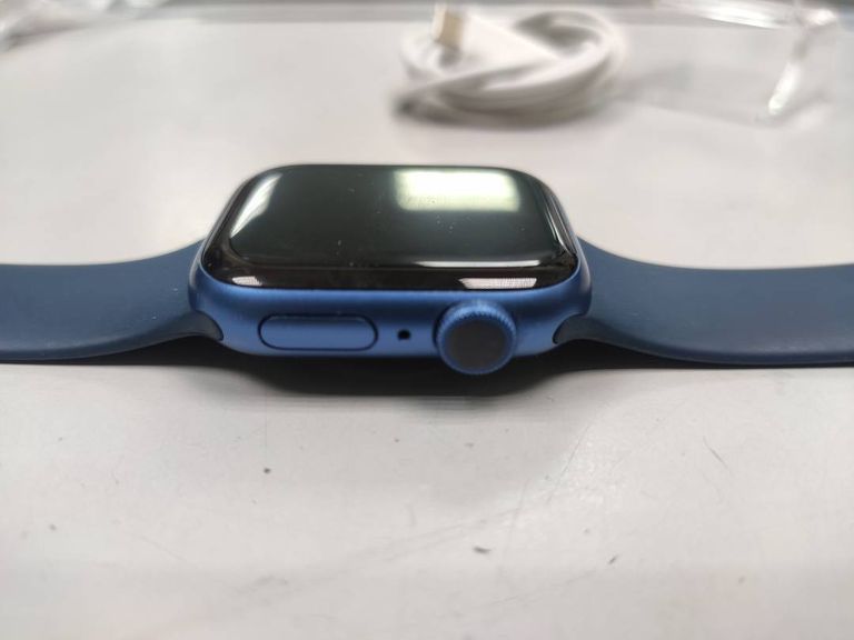 Apple watch series 7 gps 41mm aluminum case with sport