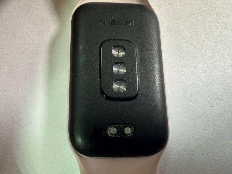 Дешиво Xiaomi mi smart band 8 active с ломбарда
