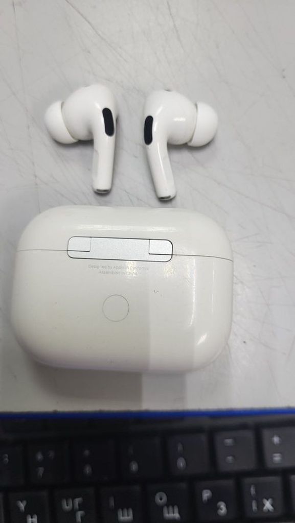Оголошення Apple airpods pro 2nd generation with magsafe charging case usb-c Б/У