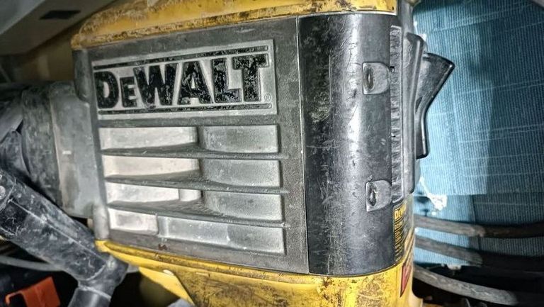 Купити Dewalt D25911K Б/У